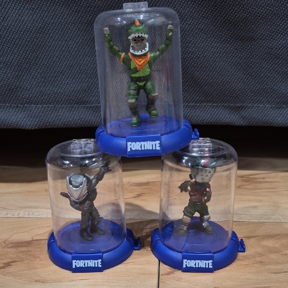 3 Fortnite Domez Collectible Figures